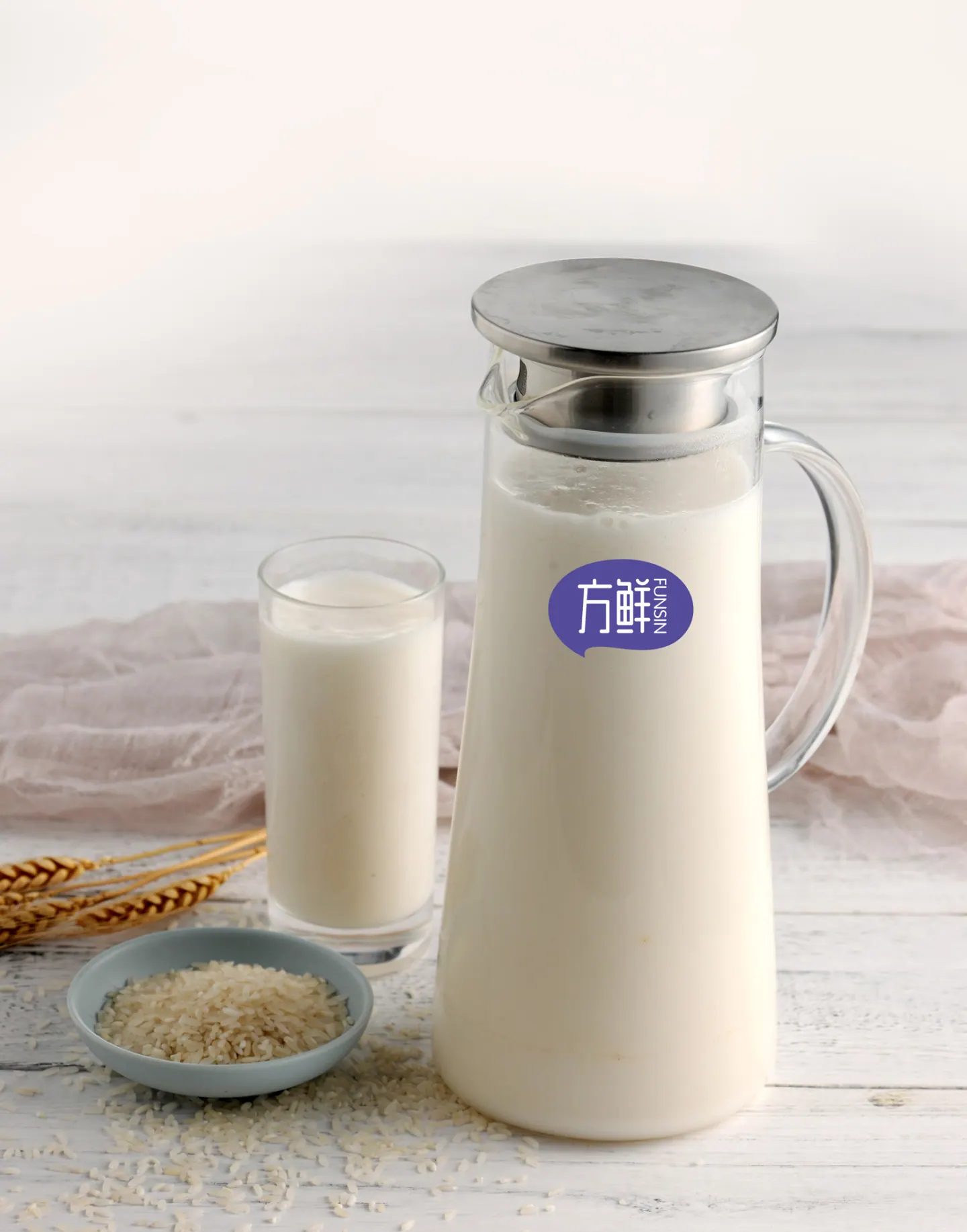 原味米浆饮品与大米原料