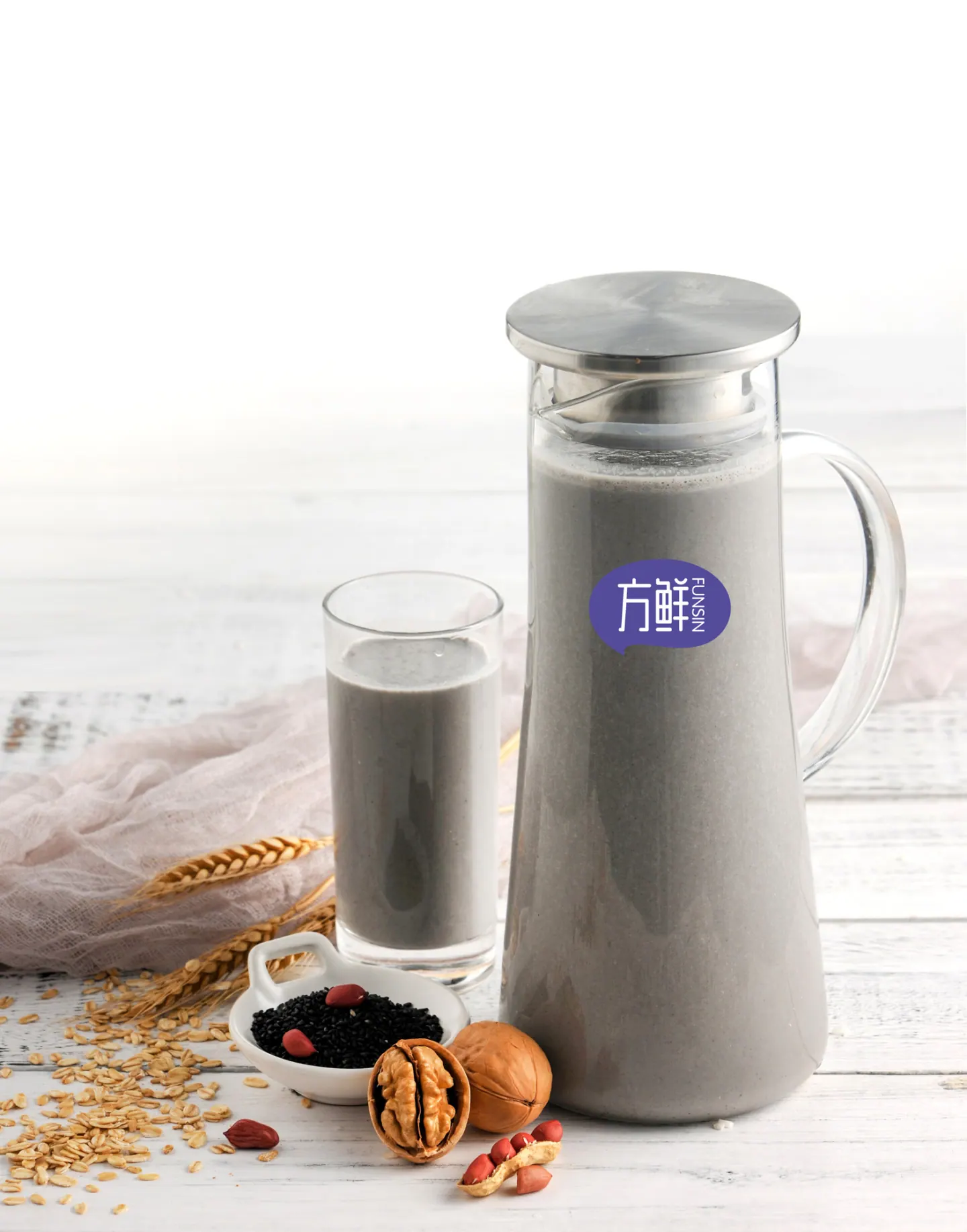 核桃黑芝麻饮品与原料